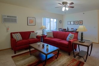 Beautiful 2 Bedroom, 2 Bathroom in Minot, ND - Building Photo - Building Photo