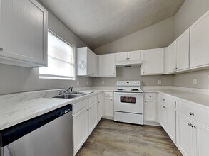 4145 Riverbank Ct in Decatur, GA - Building Photo - Building Photo