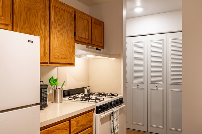 Forest Glen Townhomes in Midland, MI - Foto de edificio - Interior Photo