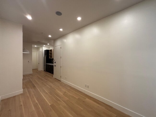 50 Grace St in Jersey City, NJ - Building Photo - Building Photo