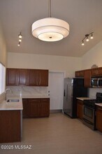 942 S Suncove Dr in Tucson, AZ - Building Photo - Building Photo