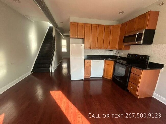 1613 Frankford Ave in Philadelphia, PA - Building Photo - Building Photo