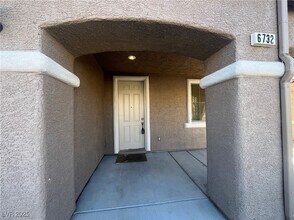 6732 Sea Swallow St in North Las Vegas, NV - Building Photo - Building Photo