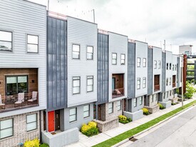 27 N at City Heights in Nashville, TN - Building Photo