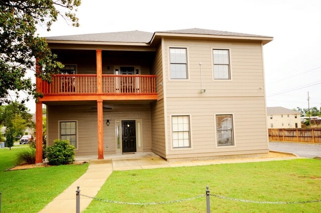 497 Wesley Pl in Tuscaloosa, AL - Building Photo - Building Photo