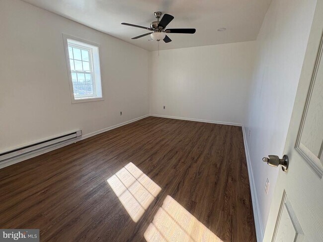 2715 Hammonds Ferry Rd in Baltimore, MD - Building Photo - Building Photo