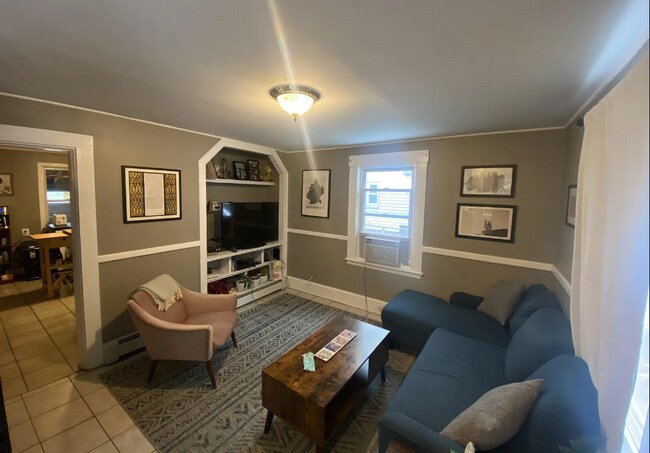 16 Allen St, Unit 1 in Somerville, MA - Building Photo - Building Photo
