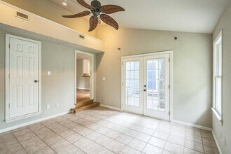 1402 Laurel St in Georgetown, TX - Building Photo - Building Photo