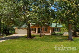 35 Quail Ct in Winder, GA - Building Photo