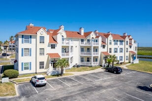 Beach Club in Corpus Christi, TX - Building Photo
