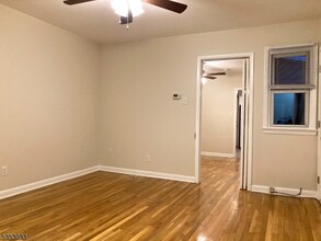 96 Van Buren St in Newark, NJ - Building Photo - Building Photo