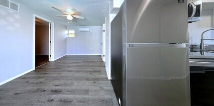 5024 Emerson Ave S in St. Petersburg, FL - Foto de edificio - Building Photo
