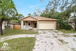 2218 E Ida St in Tampa, FL - Building Photo