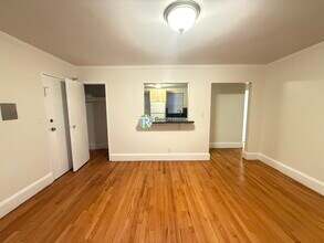 491 Arborway, Unit 19 in Boston, MA - Building Photo - Building Photo