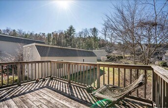 54 Library Ln in Simsbury, CT - Building Photo - Building Photo