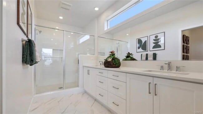 228 Junco in Irvine, CA - Building Photo - Building Photo