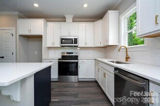 1721 Balfour Ln in Charlotte, NC - Building Photo - Building Photo