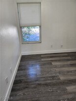 2670 Broadway in Ft. Myers, FL - Building Photo