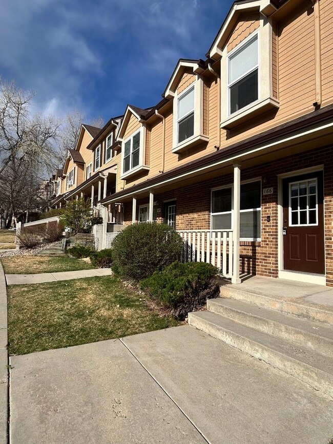 166 Pheasant Run in Louisville, CO - Building Photo - Building Photo