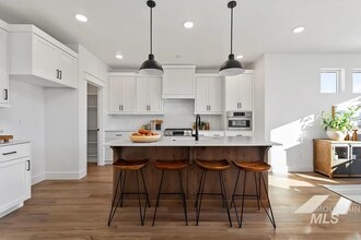 4630 W Riva Capri Ct in Meridian, ID - Building Photo - Building Photo