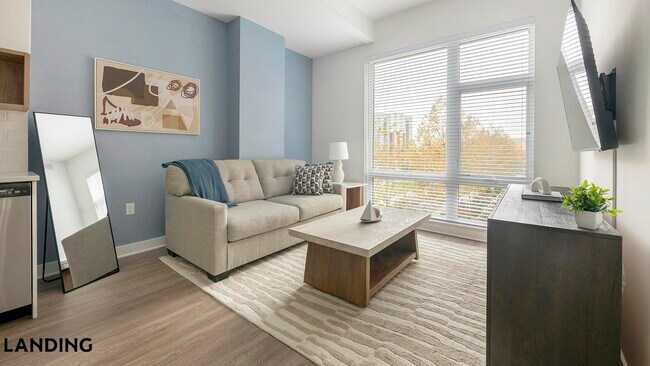 1215 N Fayette St, Unit 219 in Alexandria, VA - Building Photo - Building Photo