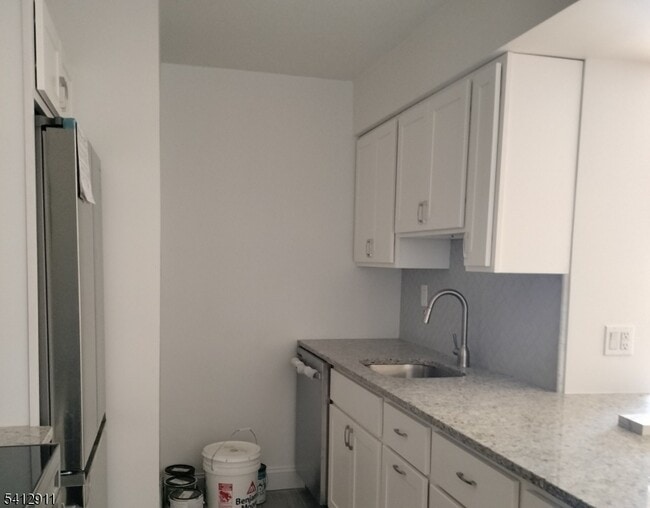 377 S Harrison St in East Orange, NJ - Building Photo - Building Photo