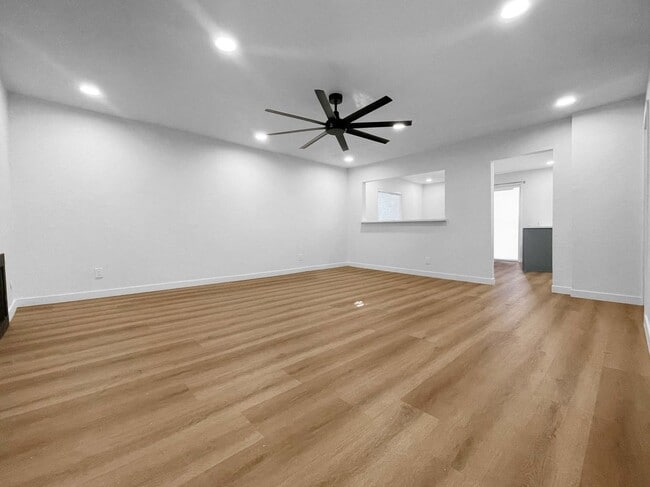 1335 W 139th, 101 in Gardena, CA - Building Photo - Building Photo