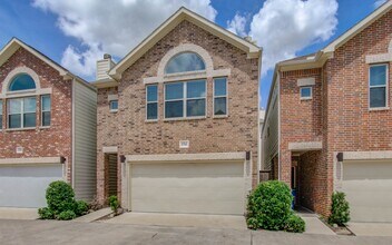 11514 Main Cypress Dr in Houston, TX - Building Photo - Building Photo