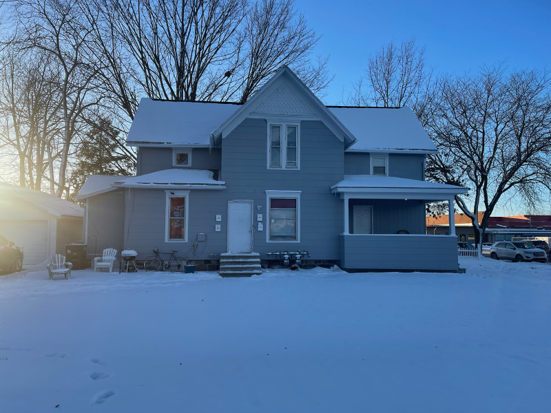 901 W Beardsley Ave in Elkhart, IN - Building Photo