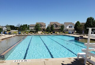 2302 Spring Creek Ln in O'Fallon, MO - Building Photo - Building Photo