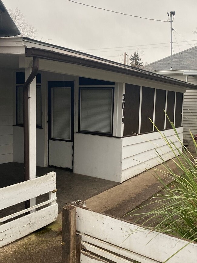 property at 301 N Columbus Ave