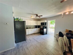 4465 Birmingham St in Ft. Myers, FL - Building Photo - Building Photo