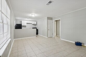 3641 N MacGregor Way in Houston, TX - Building Photo - Building Photo