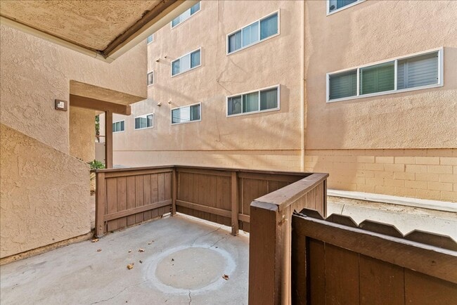 392 Coronado Ave in Long Beach, CA - Building Photo - Building Photo
