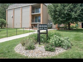 6328 Barrie Rd in Minneapolis, MN - Building Photo - Building Photo