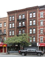650 9th Ave in New York, NY - Foto de edificio - Building Photo