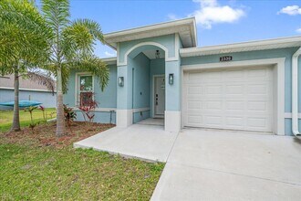 2330 Madrid Ave SE in Palm Bay, FL - Building Photo - Building Photo