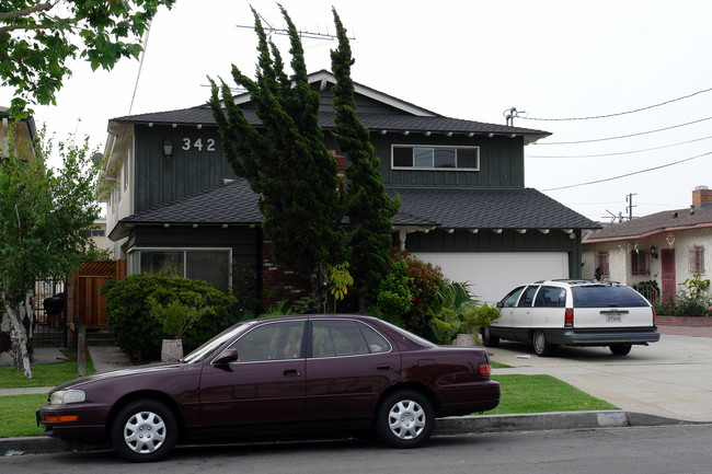 342 Stepney St in Inglewood, CA - Foto de edificio - Building Photo