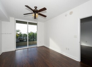 510 NW 84th Ave in Plantation, FL - Foto de edificio - Building Photo