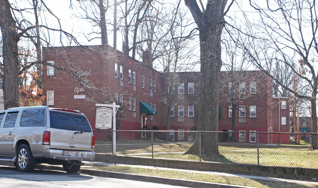 Dolfield Court in Baltimore, MD - Building Photo - Building Photo