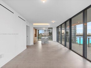 500 Alton Rd in Miami Beach, FL - Building Photo - Building Photo