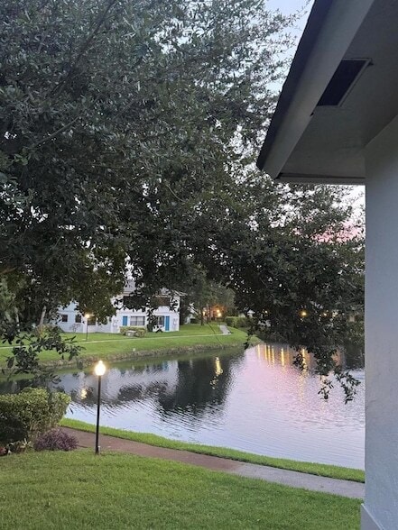 2018 SW 29th Ct, Unit 06B2 in Delray Beach, FL - Building Photo - Building Photo