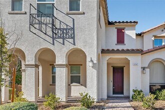 3242 Trabia Ave in Henderson, NV - Building Photo - Building Photo