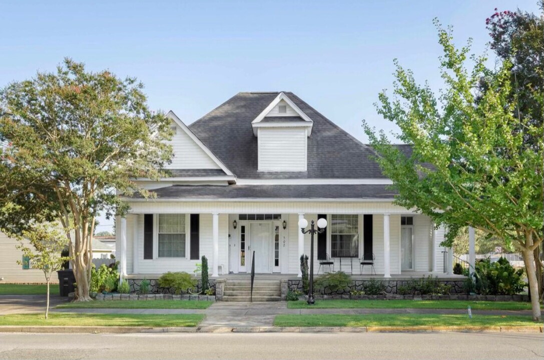 502 E Tombigbee St, Unit A in Florence, AL - Building Photo