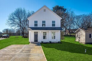 913 W Virginia Ave in Bessemer City, NC - Building Photo