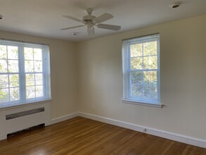 65 Park St, Unit 4 in Brookline, MA - Building Photo - Building Photo