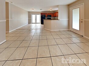 706 Parsons St SW in Ruskin, FL - Foto de edificio - Building Photo