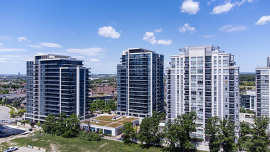 60 Disera Dr in Vaughan, ON - Building Photo - Building Photo