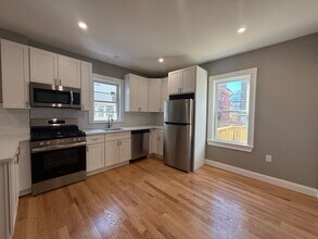 114 Rogers Ave in Somerville, MA - Building Photo - Building Photo