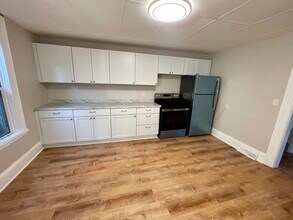 307 W 9th Ave in Oshkosh, WI - Building Photo - Building Photo